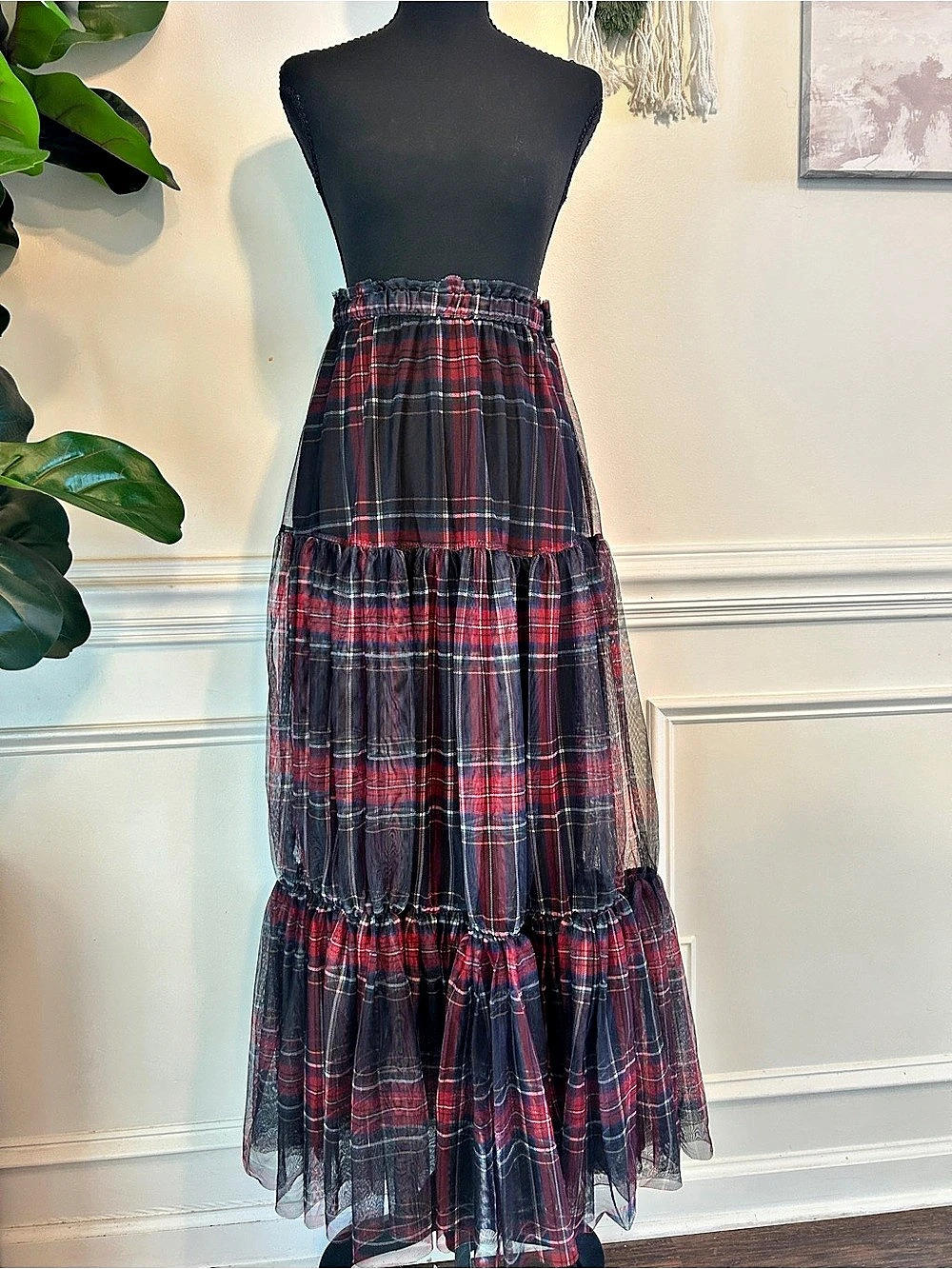 Cato Plaid Tiered Maxi Skirt in Black & Red Size Small Like New